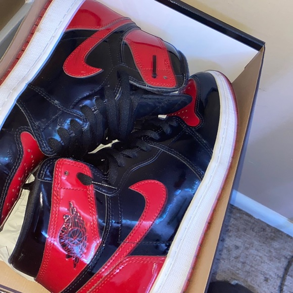 Jordan 1 Bred Patent Leather - Picture 1 of 1
